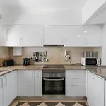 Balaia Golf Poolside Retreat Apartman *