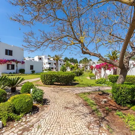 Balaia Golf Poolside Retreat - Superior 2 Bed