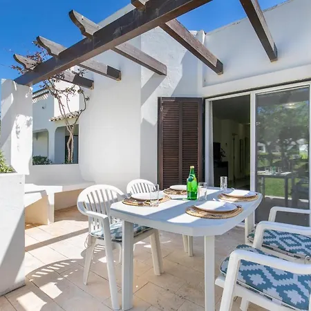 Balaia Golf Poolside Retreat דירה אלבופיירה
